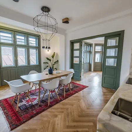 Luxury Nook Appartement *